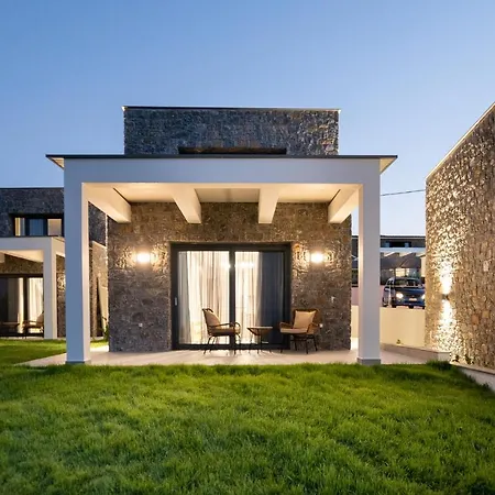 فيلة Terra Olivia Luxury And