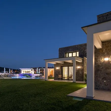 Terra Olivia Luxury And فيلة *