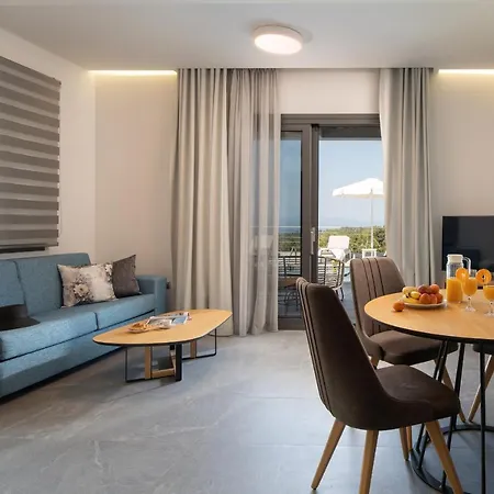 فيلة Terra Olivia Luxury And باليوري