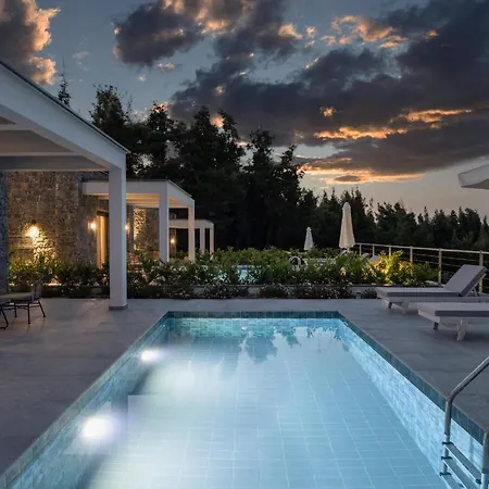 Terra Olivia Luxury And فيلة