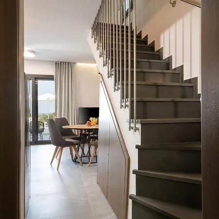 Terra Olivia Luxury And فيلة باليوري