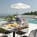 Vilă Terra Olivia Luxury And *